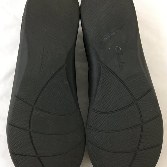 Cloudsteppers by Clarks Women's Black Slip On Loafers Size 7 GREAT Condition - Picture 7 of 8